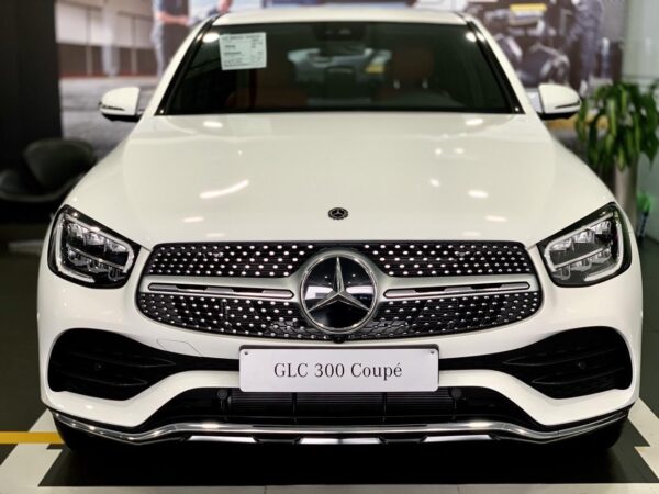 MERCEDES- BENZ GLC 300 Coupe